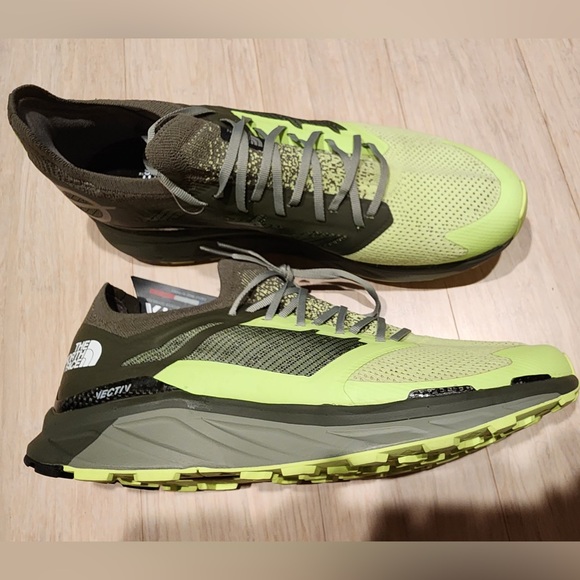 The North Face Trail Shoes - Picture 4 of 6